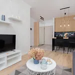 Modern With Balcony By Renters Gdańsk