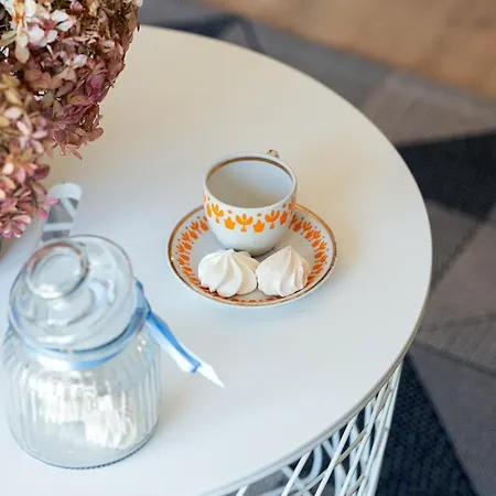 Modern With Balcony By Renters Apartament *