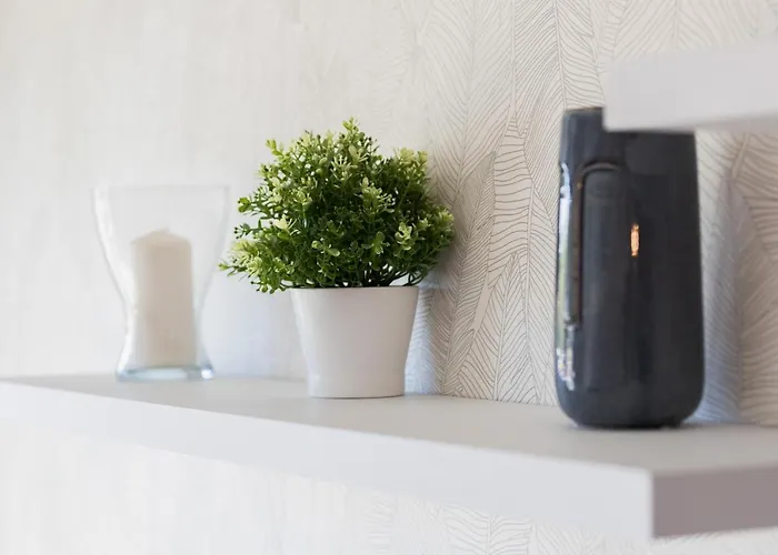 Modern With Balcony By Renters 格但斯克