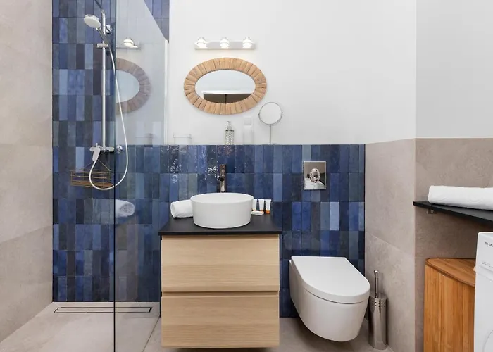 Modern With Balcony By Renters * 格但斯克