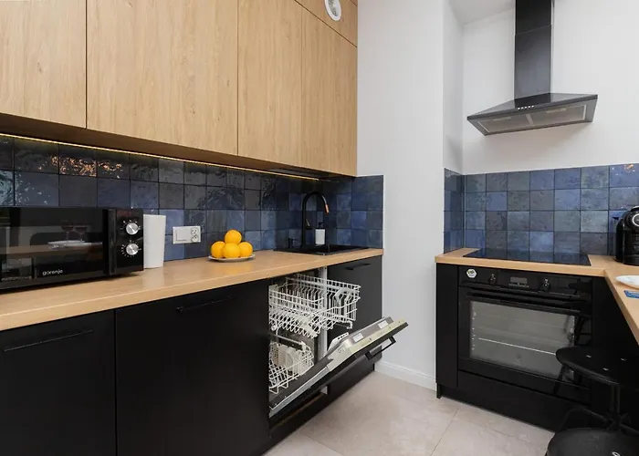 Modern With Balcony By Renters 公寓 *